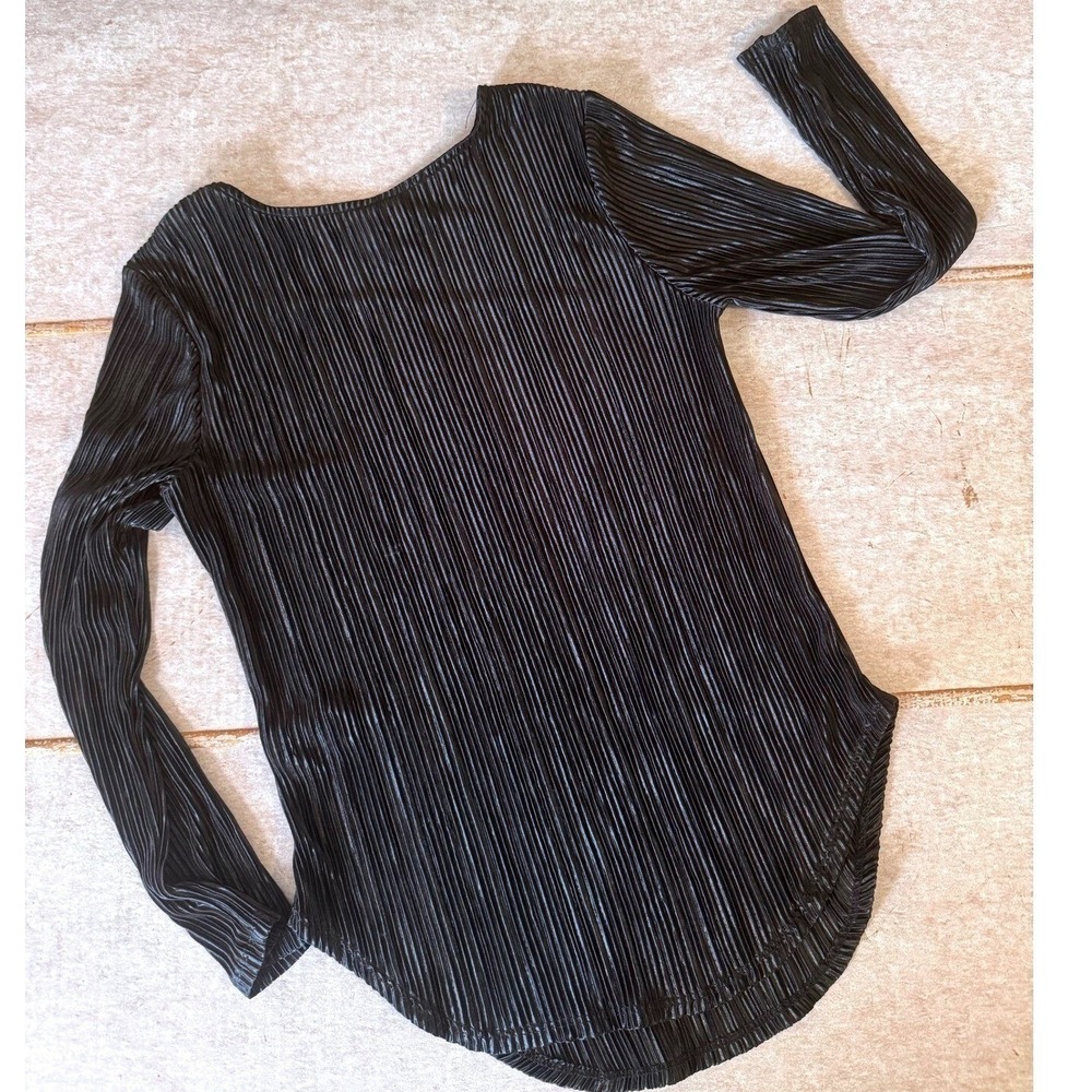 Inner Beauty Pleated Blouse Top Women's L Black Shimmer Stretch NWOT Shirt - Picture 7 of 7